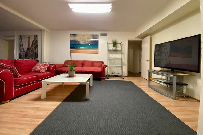Living (Actual decoration and furnishing may change from time to time.) - Short-Term Housing 5 Minutes Walking or Biking Distance to RICE University Campus
