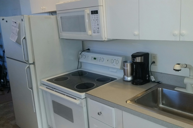 1 - Brighton Studio | Heat Included | Dogs Welcome Apartments