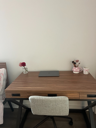 Desk - Accolade Collegiate Village West Apartments