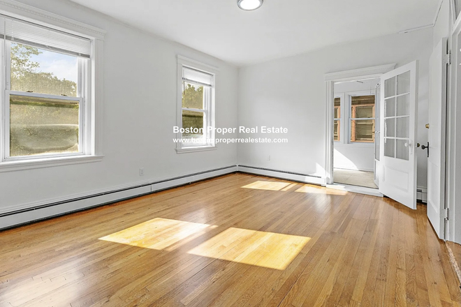 a - Huge unit... w/laundry/parking/outdoor space... OH MY.... Condo