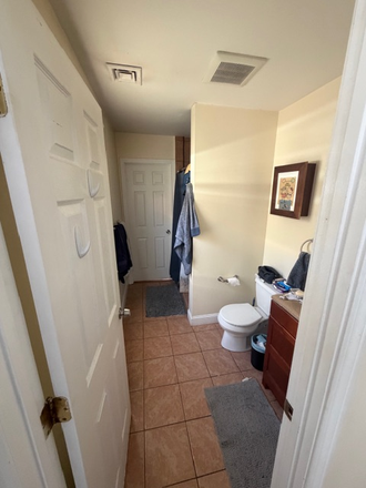 Full bathroom with shower - Room Sublease, 4bed 2bath, 5 min walk from Brigham circle Apartments