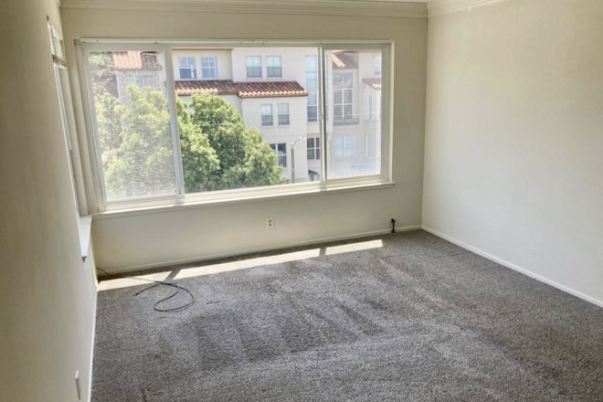 bedroom - Two Spacious Bedrooms Available, Perfectly Located Directly Across from Campus! Apartments