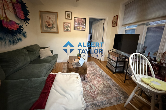 Living Room - 2 Bed with laundry!! 2 Streets over from ISEC!! Apartments