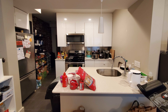 kitchen - Huge 5 bed townhouse located next to the Green Line in Allston.