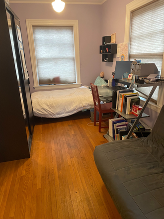 Room - Spacious room in beautiful Victorian, close to BC/ Longwood House