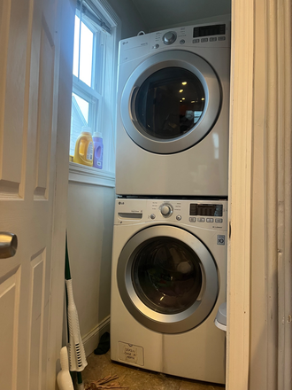 Laundry - SUMMER SUBLET room in Montfern Avenue apartment, on bus route, in Brighton