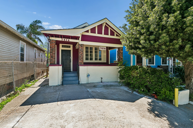 Outside Street View - Newly Renovated Property on Cohn St House