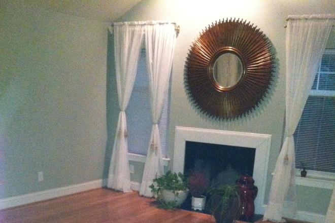 Living Room - Walk to UNC Hospital, UNC ,School of Global Public Health, Dental School, Medical Library,etc.