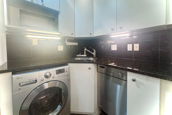 Kitchen - Pristine Studio Walking distance to Emerson Apartments