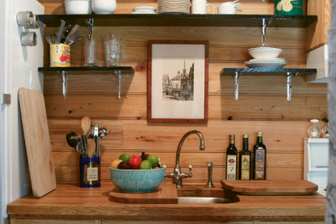 Kitchen - One-bedroom apartment across from MUSC campus