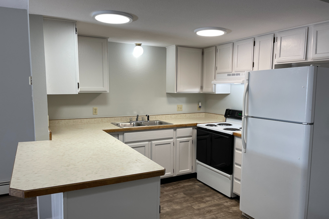 Kitchen - College Place Condos