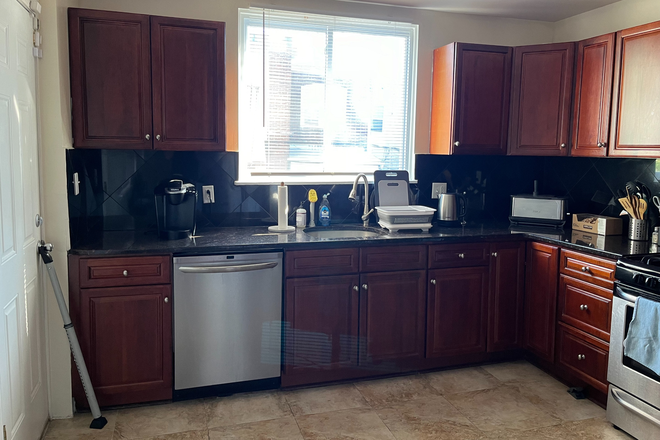 Kitchen 2 - Student housing for school year 2025-2026 with a roof deck House