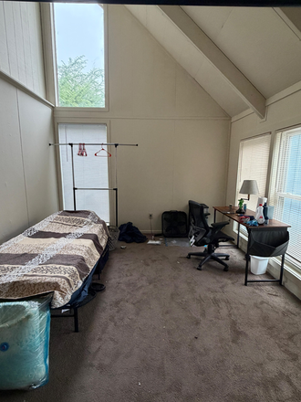 Living Room - Puffton Village Apartments