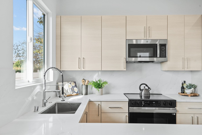 Photo - BUR Apartments