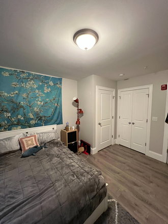 Bedroom - 1 Bedroom Sublet (Walking distance to Campus)