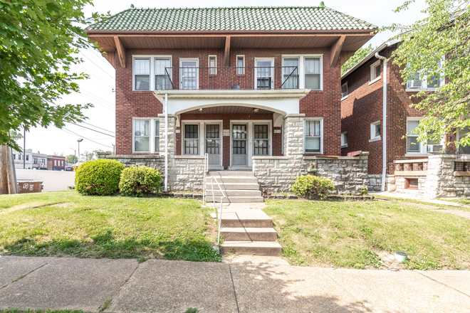 Outside street view - 4214 Neosho St, St. Louis, MO 63116