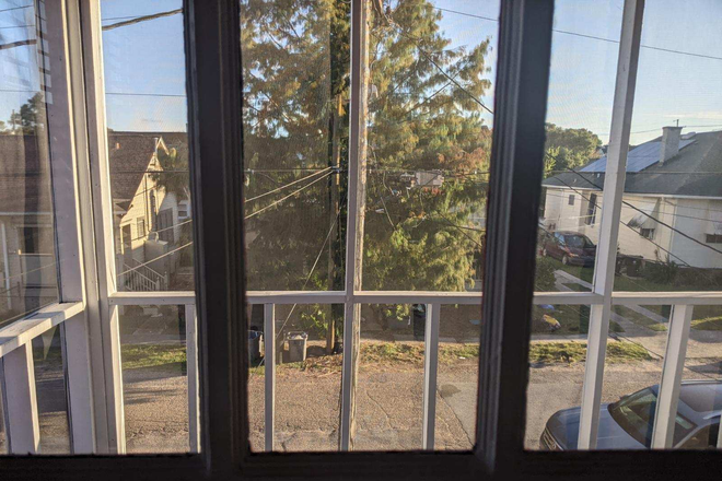 Front Porch - Lovely uptown duplex Duplex