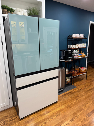 New Bespoke Refrigerator - Executive/Corporate Home - Fully Furnished - All Utilities Included