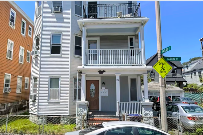 Outside Street View - One bedroom in a 3 bedroom apartment.