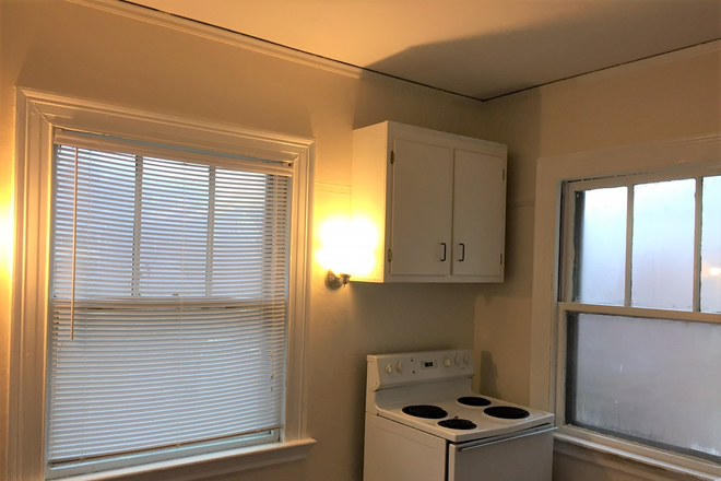 stove - 21 Elmgrove Ave, 1 Bed, 1 Bath - $1750 - Avail. Sept. 1st Apartments