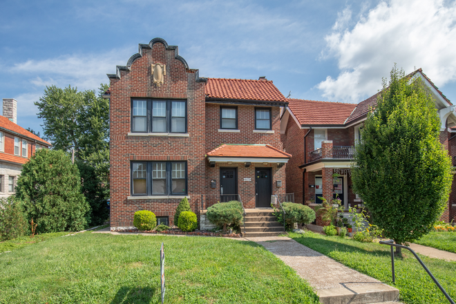 Street View - 6173 Waterman Blvd. Apartments