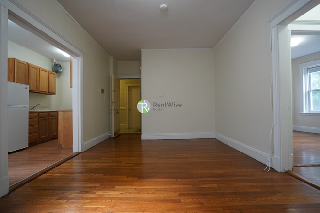 1 - SEPT 2026〡Huge Fenway 1 bed〡H/HW inc.〡Easy D-Line〡Cats OK〡No Fee! Apartments