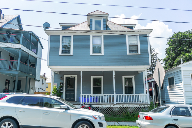 Outside - Large 2-Bedroom Close to UVM & Medical Center