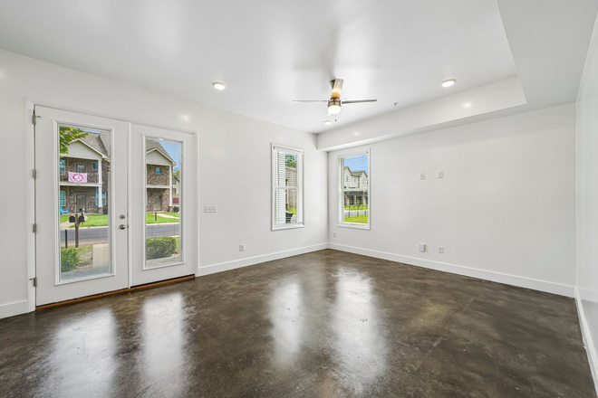 Photo - 4BR/4.5BA Apartments