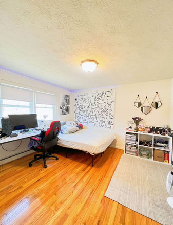 Bedroom (diff furnishing) - Private Room $648 Presidential Apartments