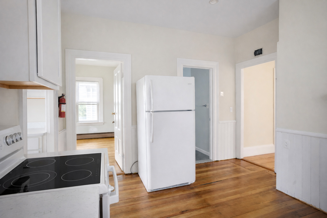 2nd Kitchen/Dining - 6BR / 2BA Fox Point East Side Providence Apartment