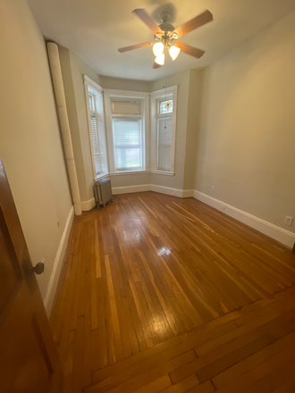 Call NOW for showings! 617-236-8550 - HEMENWAY STREET - AMAZING FENWAY 1 BED SPLIT W/ LAUNDRY ON SITE! *AVAIL 1/1/2026*
