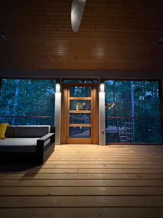 deck - Luxe furnished Durham house 10 min from campus