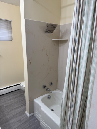 This is a shared bathroom - Student Housing – Furnished Rooms Near CMU, All Utilities Included House