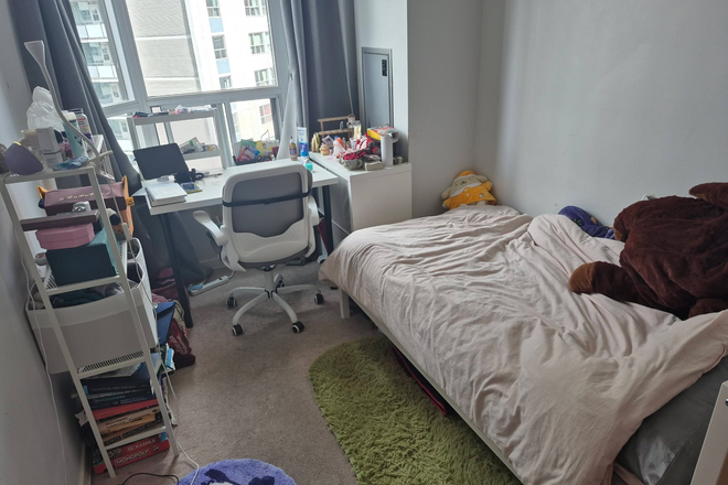 Bedroom for sublet - 1 furnished bedroom in 2 bedroom unit available for sublet between July-Nov to female tenant only