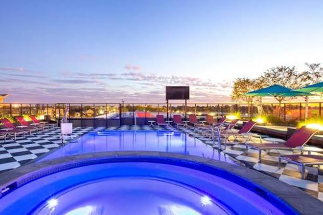 Pool - The Hub Apartment