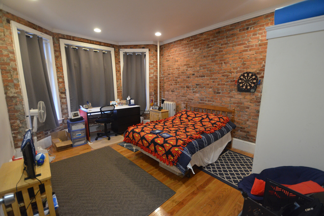 Bedroom - Avail 9/1 - Front facing 2 bed split (3 bed no living room) in Fenway Apartments