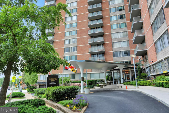 Building exterior - University One Condominiums