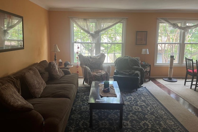 Living Room - Master Bedroom, 5 min walk to Campus - Friendship Ct. Townhome
