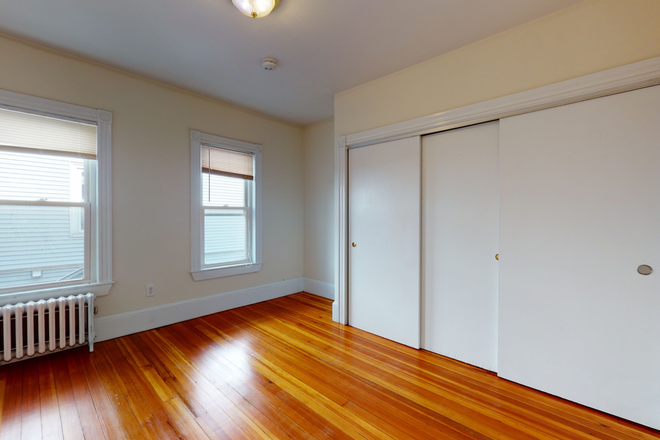 Bedroom - Quality 4 Bed minutes to BU, Tufts, MIT & Harvard! Apartments