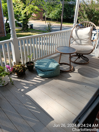 Back Porch - 2025-2026 Leasing / 1 Room Available Includes Utilities (Shared Housing) House