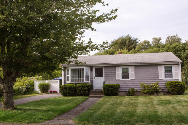 Exterior - 89 Palm Beach Ave. Briggs Farm Narragansett House