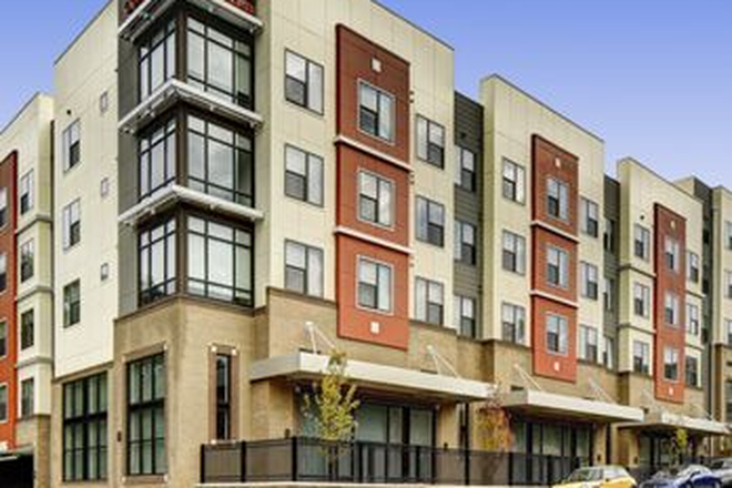 The Entrance - UCenter Clemson Apartments