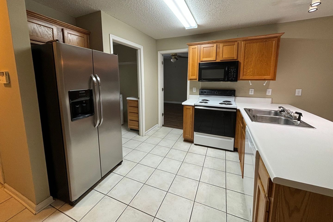 Photo - Regency Square Condo, 324 N. Ross, Unit A3