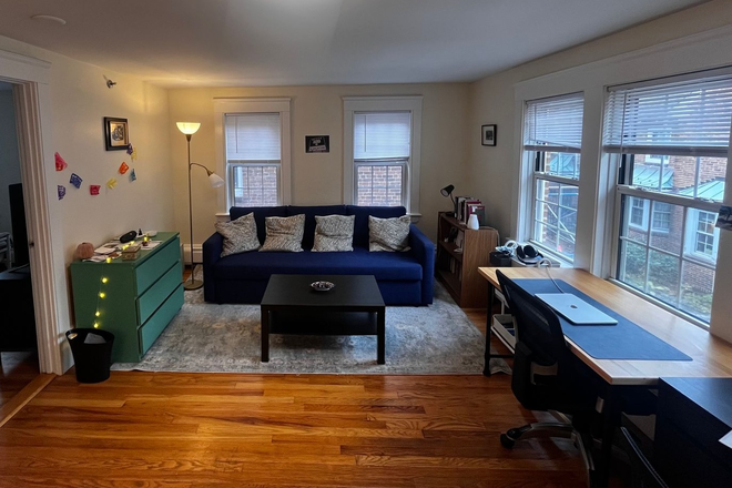 General living room - 11 Shaler Lane Apartments
