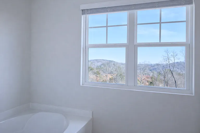 MasterBath - MOUNTAIN PARK RENTAL AVAILABLE NOW Townhome