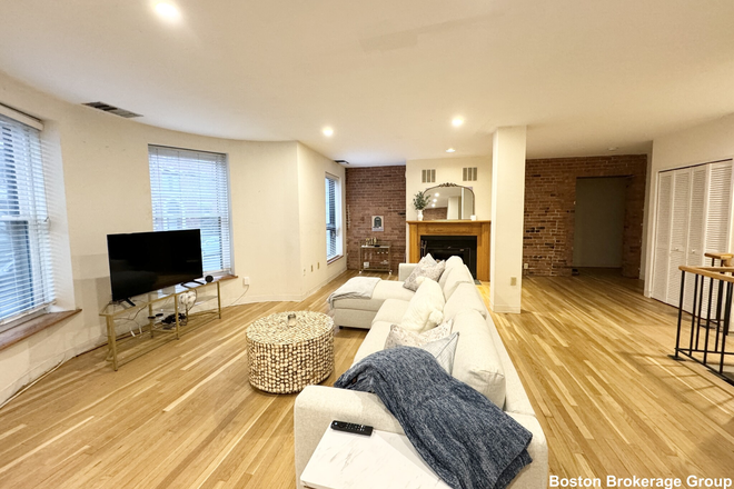 Call call or text Arezou at 617-584-7817 - Stunning 3 bed 2 baths condo rental in the heart of Symphony with w/d in the unit!!!