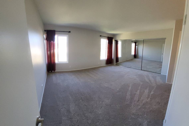 one of the two master bedroom - Girls House