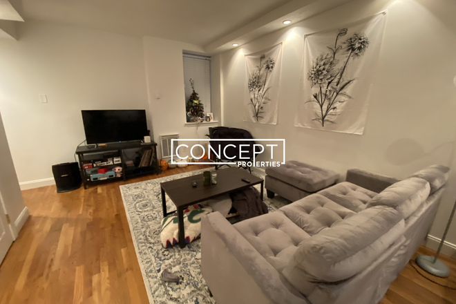 57 Westland Ave #1 - [9.1.2025] 3 beds /1 bath on Westland Ave !