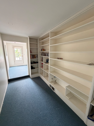 Extra storage - Furnished Close to campus studio rental in Eugene - 1 bed 1 bath House