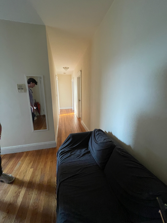 Livingroom/Hallway - Summer Sublet in Harvard Square Apartments